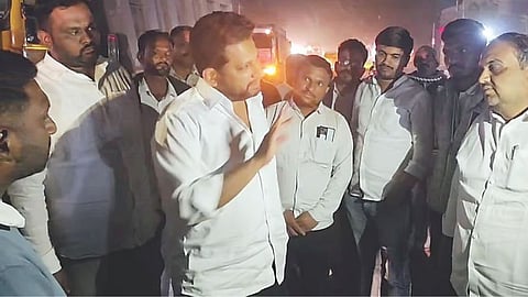 Rahuri road problem