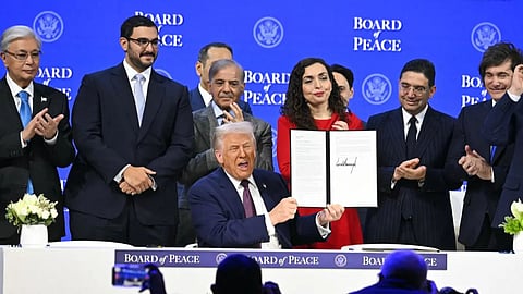 Trump launched the 'Board of Peace' in Davos; 20 countries, including Pakistan, joined hands, while India distanced itself.