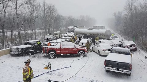 A deadly winter storm is wreaking havoc in the US, with more than 80 deaths reported so far; authorities have issued new guidelines.