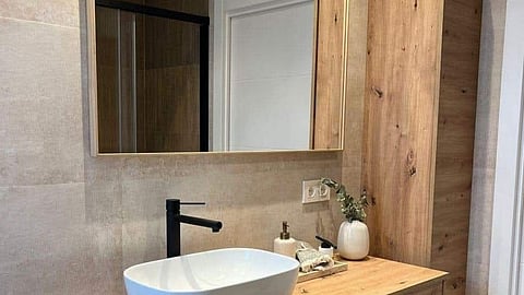 Wrong Mirror Direction vastu