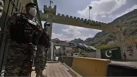 Pakistan Bows to Afghan Taliban: 13-Member Committee Formed to Reopen Trade Borders