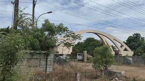 Beautification project stalled for two years, Rs 4.5 crore project at a standstill; Shastri Chowk monument remains incomplete, causing anger among citizens
