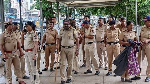 Ambad police conduct a route march ahead of the Nashik Municipal Corporation elections, sending a strong message to anti-social elements in the election atmosphere