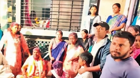 Violence erupts after Nashik municipal elections; BJP corporator Sharad More survives an attempted assassination; police on high alert