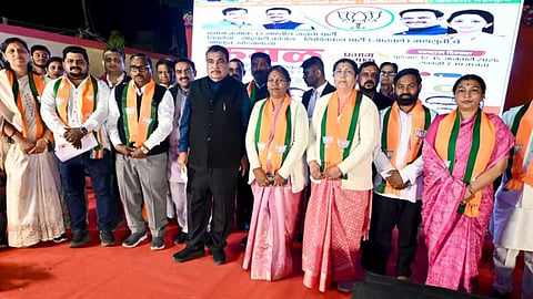 Nitin Gadkari guarantees seamless development in West & North Nagpur