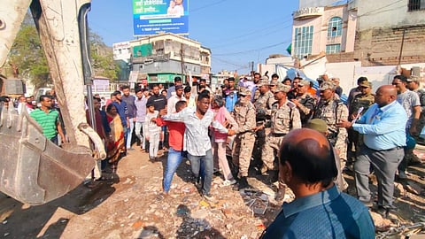Bulldozers deployed against encroachments in Sambhaji Nagar, municipal corporation takes strict action; illegal shops obstructing roads demolished.