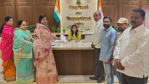 A case of exploitation of a woman at a cosmetics shop in Akola sparked a furor; the Hindu Security Association submitted a petition demanding strict action against the culprits.