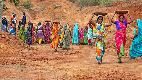 Amravati: Awaiting the "Developed India - Ji Ram Ji" plan, workers are upset by the stalled pace of development work in the district.