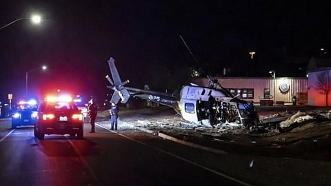 A tragic accident occurred in Arizona, USA, during an active shooter operation; a helicopter crashed, killing the pilot and a police officer.