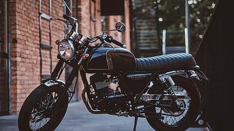 Does your bike frequently stall on the road Adopt these 5 habits to prevent road breakdowns.