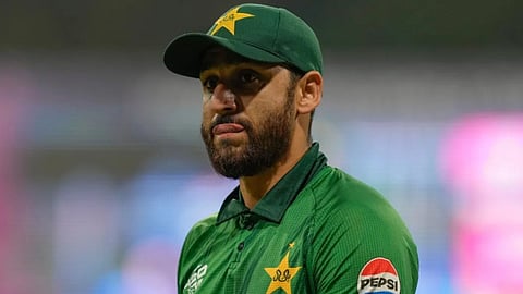 CC T20 WC 2026: इंग्लैंड से हारकर फंसा पाकिस्तान, अब सेमीफाइनल में पहुंचने का ये है 'कुदरत का निजाम'