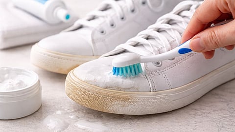 Toothpaste Hack To Clean Yellow White Sneakers