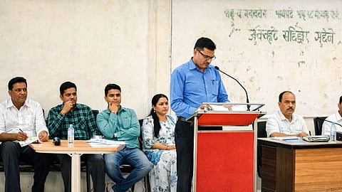 Wardha Council approved a ₹159 Cr budget for 2026-27, featuring a 50% tax rebate under Abhay Yojana and new Mohalla Hospitals. Focus remains on waste management and infrastructure growth.