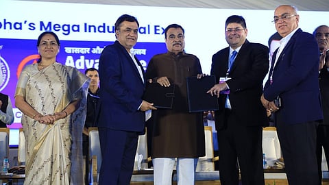 Advantage Vidarbha 2026 concludes with ₹42,000 Cr MoUs. 23 ambassadors attended. Nitin Gadkari announces 135 e-buses & AID permanent office in Nagpur.