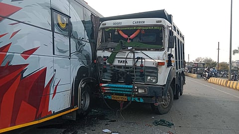 A major accident was averted on the Ramtek-Gondia highway near Khapa Phata as a bus carrying 26 wedding guests collided with a truck. One woman critically injured.