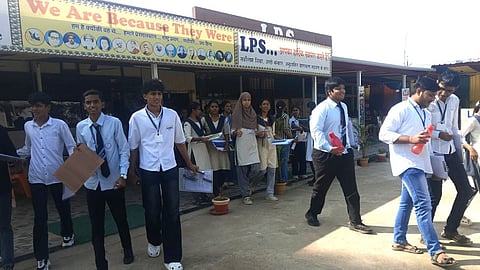 12th Board Exam 2026 starts in Bhandara. 17,119 students appeared for English paper, while 179 remained absent. Zero copy cases reported.
