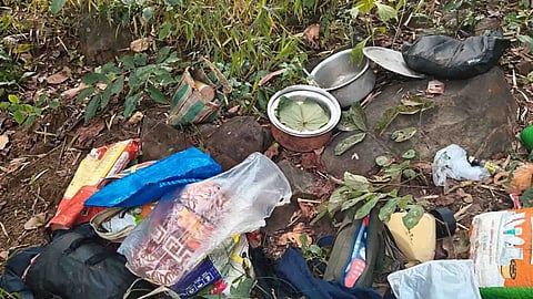 Gadchiroli C-60 commandos destroy 2 Naxal camps in Fodewada forest. One Naxalite killed, AK-47 seized. A police jawan injured in the ongoing encounter.