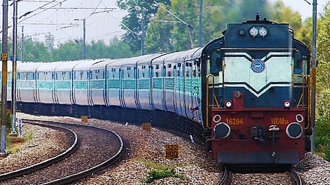 New Railway Rule: Arrive at your seat within 15 mins of boarding or your ticket will be cancelled. TTE to reallocate vacant seats to RAC/Waiting via HHT.