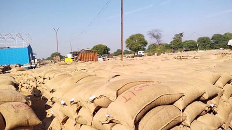 Lakhandur farmers issue