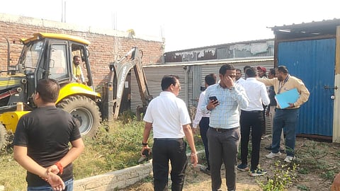 Encroachment has been cleared from the Nagpur SAI Center's land. Encroachment has been cleared from the Nagpur SAI Center's land.
