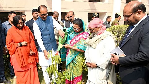 shivraj singh chouhan surprises with unique pledge mama says bring photo when welcoming