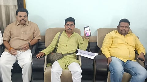 BJP leaders in Umarkhed filed a police complaint against a municipal Urdu school for playing a controversial Pakistani song during a cultural event.