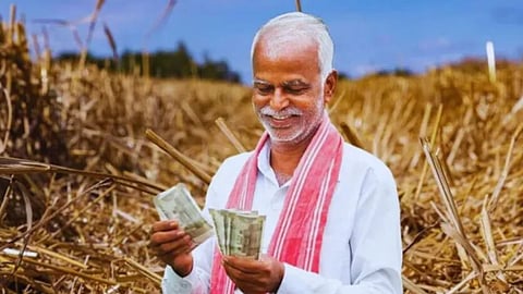 Akola begins loan waiver prep until June 2026. 1,558 accounts lack Aadhaar linkage, hindering KYC. Severe crop loss across 3 lakh+ hectares has made this waiver crucial for distressed farmers.