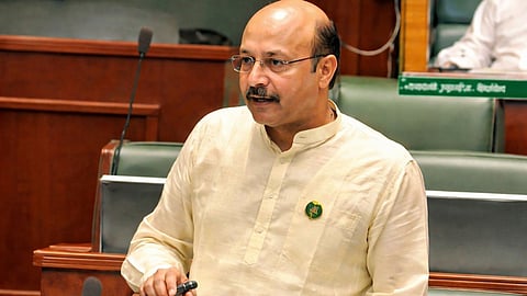MLA Randhir Savarkar slams administrative delays in Akola's industrial expansion and textile projects. He demanded ₹118 Cr revised approval for spinning mills.