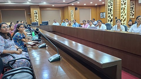 Chandrapur Corp to provide free HPV vaccines to 2,756 girls aged 14-15. This 90-day drive aims to prevent cervical cancer through schools and primary health centers.