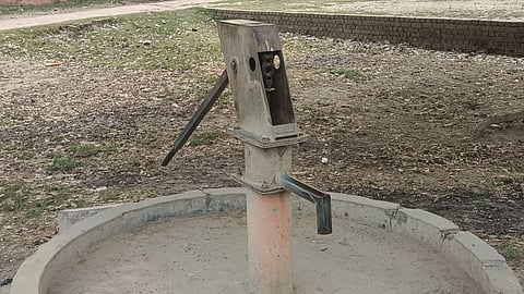 Gondia faces a severe water crisis in 580 villages. With 457 handpumps defunct, residents in four tehsils struggle for water. Admin plans relief measures as river levels drop significantly.
