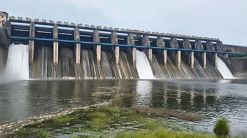 Massive water leakage reported at Mandavgan Farata dam on Bhima river. Despite installing new gates, faulty work has led to water wastage, sparking anger among local farmers.
