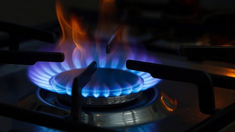 Iran war tensions over gas have risen, from LPG to CNG and PNG impact it will have on your kitchen and pocket.