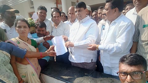 Nagpur SBL Energy Workers Crisis Memorandum Submitted MLA Charan Singh Thakur