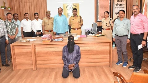 Man Arrested Pushes Wife in Front of Train Mumbai