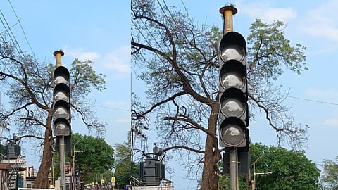 Wardha's traffic system in chaos as signals at major junctions remain non-functional. Delay in starting Arti Chowk signals and frequent failures at Bajaj Chowk worry residents.