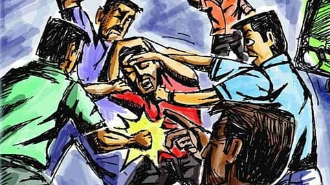 Mob violence in Ghatanji, Yavatmal, over child-lifting suspicions. Car occupants assaulted by villagers in Pandhurna; police file case against 10 unidentified people.