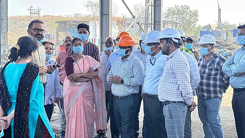 Nagpur Mayor Nita Thackeray and Commissioner Dr. Vipin Itankar review the integrated waste management plan at Bhandewadi.