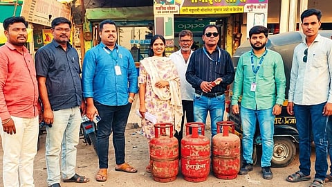 Action Taken Against Hotels in Sambhajinagar; Commercial Use of Domestic LPG Detected — Supply Department Raids