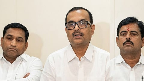 District Council Election Dispute: Allegations of ₹18 Crore Against Danve Dismissed; Members Clash Over Bargaining Allegations.