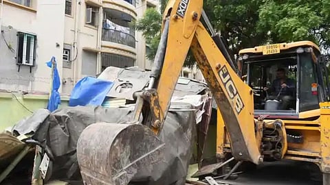 महाराष्ट्र शहरी विकास, नागरिक समस्या, Akola encroachment removal, Dabki Road construction