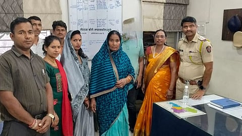 An elderly woman was beaten in Hingna, Nagpur, over child-lifting rumors. Police investigation revealed she was innocent and lost her way after medical treatment.