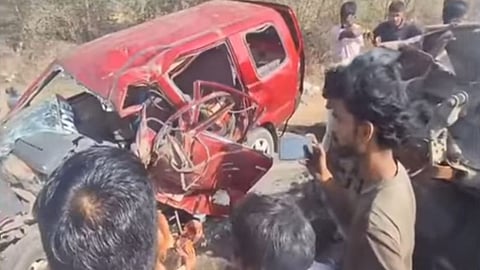 Tragedy for a family from Kamthi, Nagpur: 3 members killed and 6 injured in a horrific road accident in Salasar, Rajasthan while traveling to Khatu Shyam.