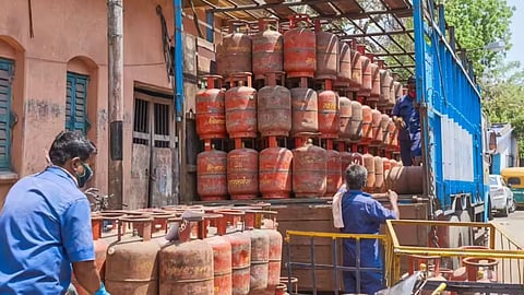 Impact of Iran-Israel Conflict: Gas Crisis in Nashik-Manmad; Industries and Businesses Affected