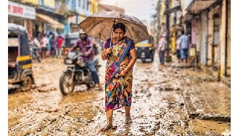 Nasik's Roads in Shambles: Shiv Sena Attacks Administration Ahead of Monsoon; Public Harassed by Inter-Departmental Squabbles.
