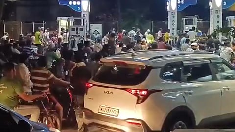 Rumors of fuel shortage due to Israel-Iran conflict lead to massive crowds at Nagpur petrol pumps. Admin clarifies stock is sufficient, urges calm.