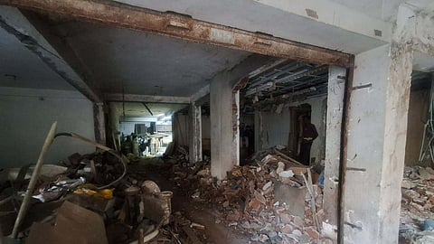 NMC starts demolition of illegal floors at Poonam Towers & Chambers in Nagpur after HC orders. RBI apologizes for banking error in DD processing.