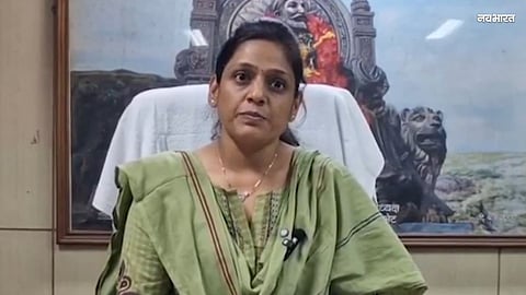 Mayor Deepmala Kale Issues a Challenge: "If It Is Illegal, the Commissioner Should Take Action" Jalgaon Politics Heats Up.