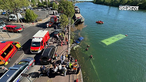 Bus Carrying Passengers Plunges into Paris's Seine River; 4 People Miraculously Rescued from the Jaws of Death Find Out How the Accident Occurred