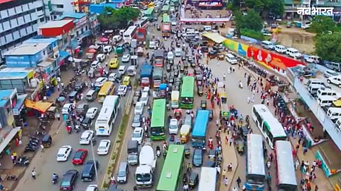 The 710 crore Katraj-Kondhwa road widening project in Pune faces delays due to land acquisition issues. Despite reducing width to 50m, work remains stalled since 2017.