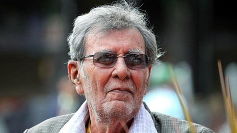 Salim Durrani The only Indian cricketer of Afghan origin to be honored with the Arjuna Award.